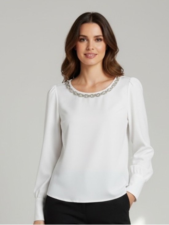 Tops - Chicos elegant white blouse women’s size 12. Excellent condition 95% cotton.